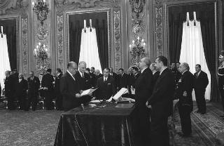 Il Presidente della Repubblica Giuseppe Saragat preside alla cerimonia di Giuramento dei nuovi ministri del terzo Governo Moro