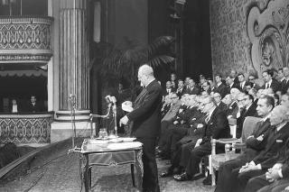 Napoli, Teatro San Carlo: discorso commemorativo del Presidente della Repubblica Giuseppe Saragat in occasione del I centenario della nascita di Benedetto Croce