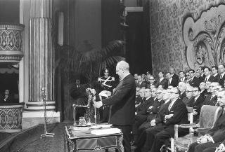 Napoli, Teatro San Carlo: discorso commemorativo del Presidente della Repubblica Giuseppe Saragat in occasione del I centenario della nascita di Benedetto Croce