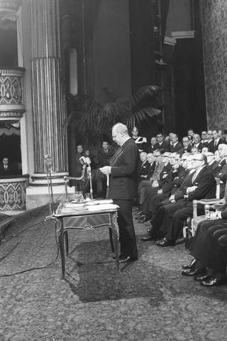 Napoli, Teatro San Carlo: discorso commemorativo del Presidente della Repubblica Giuseppe Saragat in occasione del I centenario della nascita di Benedetto Croce