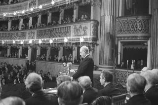 Napoli, Teatro San Carlo: discorso commemorativo del Presidente della Repubblica Giuseppe Saragat in occasione del I centenario della nascita di Benedetto Croce
