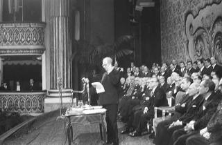Napoli, Teatro San Carlo: discorso commemorativo del Presidente della Repubblica Giuseppe Saragat in occasione del I centenario della nascita di Benedetto Croce