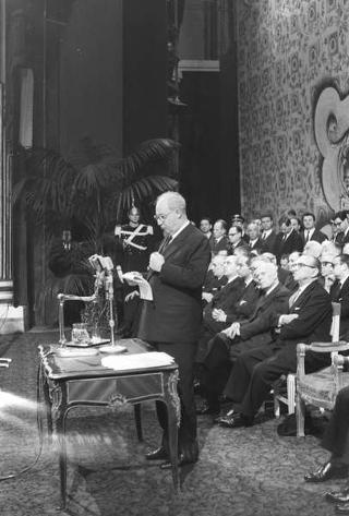 Napoli, Teatro San Carlo: discorso commemorativo del Presidente della Repubblica Giuseppe Saragat in occasione del I centenario della nascita di Benedetto Croce