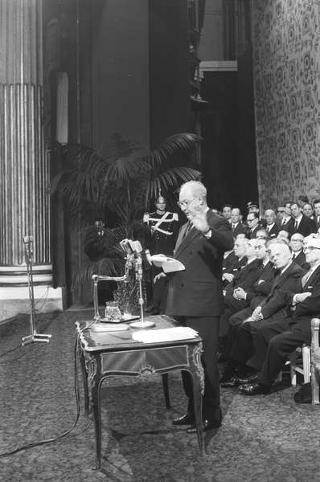 Napoli, Teatro San Carlo: discorso commemorativo del Presidente della Repubblica Giuseppe Saragat in occasione del I centenario della nascita di Benedetto Croce