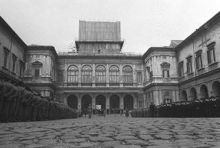 Rappresentanza di corpi e specialità delle tre Forze Armate (2.000 militari congedanti), con il Ministro della difesa Roberto Tremelloni