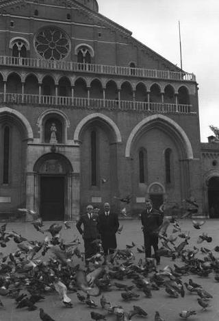 Viaggio del Presidente Saragat in Veneto per le celebrazioni del I centenario dell'unione del Veneto all'Italia