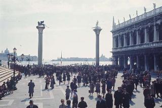 Viaggio del Presidente Saragat in Veneto per le celebrazioni del I centenario dell'unione del Veneto all'Italia