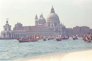 Viaggio del Presidente Saragat in Veneto per le celebrazioni del I centenario dell'unione del Veneto all'Italia