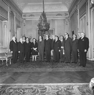 Visita di omaggio al Presidente della Repubblica Giuseppe Saragat del sen. Giovanni Spagnolli, Ministro delle poste e telecomunicazioni, con Bruno Kessler, Presidente della Giunta Provinciale di Trento e una delegazione del Comitato per le celebrazioni del Primo centenario della battaglia di Bezzecca