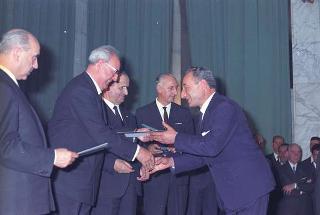 Intervento del Presidente della Repubblica Giuseppe Saragat alla cerimonia per il conferimento delle Stelle al Merito ai nuovi Maestri del Lavoro EUR, Palazzo della civiltà del lavoro