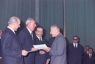 Intervento del Presidente della Repubblica Giuseppe Saragat alla cerimonia per il conferimento delle Stelle al Merito ai nuovi Maestri del Lavoro EUR, Palazzo della civiltà del lavoro
