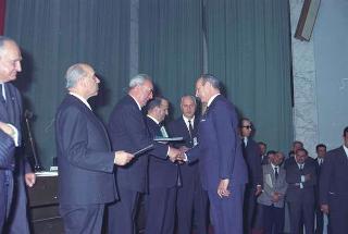 Intervento del Presidente della Repubblica Giuseppe Saragat alla cerimonia per il conferimento delle Stelle al Merito ai nuovi Maestri del Lavoro EUR, Palazzo della civiltà del lavoro