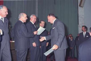 Intervento del Presidente della Repubblica Giuseppe Saragat alla cerimonia per il conferimento delle Stelle al Merito ai nuovi Maestri del Lavoro EUR, Palazzo della civiltà del lavoro