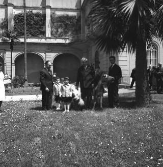 Visita di omaggio al Presidente della Repubblica Giuseppe Saragat del Grand Ufficiale Armando Furlanis, operatore economico da Portogruaro, accompagnato dai suoi quattro gemelli