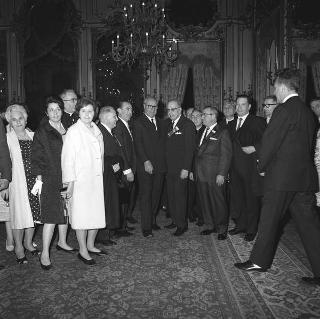 Il Presidente della Repubblica Giuseppe Saragat riceve in udienza Giudice Juvenal Marchisio, Presidente dell'"American Committee on Italian Migration", con i delegati al V Simposio del Comitato medesimo