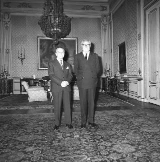 Il Presidente della Repubblica Giuseppe Saragat incontra Ardito Desio, direttore dell'Istituto di geologia dell'Università di Milano, per presentare i primi 4 volumi delle relazioni scientifiche di 5 spedizioni da lui guidate sul Karakorum e Hindi Kusc tra il 1953 e il 1962