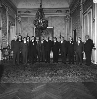 Il Presidente della Repubblica Giuseppe Saragat riceve in udienza Cesare Matteini, Presidente dell'Ente autonomo Mostra mercato nazionale dell'artigianato, con il Consiglio di amministrazione