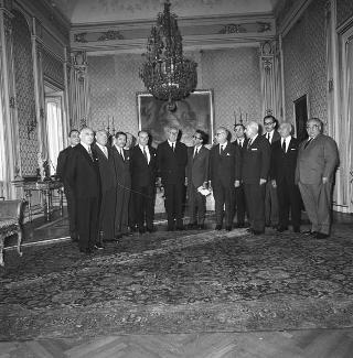 Il Presidente della Repubblica Giuseppe Saragat riceve in udienza  Luigi Bertett, Presidente del Consiglio di amministrazione della Società Valtur, con i componenti del Consiglio di amministrazione, il Comitato esecutivo ed il Collegio sindacale