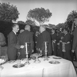 Ricevimento offerto dal Presidente della Repubblica Giuseppe Saragat ai sindaci per il ventesimo anniversario della fondazione della Repubblica