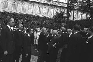 Ricevimento offerto dal Presidente della Repubblica Giuseppe Saragat al Corpo Diplomatico per il ventesimo anniversario della fondazione della Repubblica