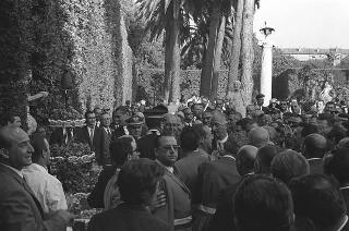 Ricevimento offerto dal Presidente della Repubblica Giuseppe Saragat al Corpo Diplomatico per il ventesimo anniversario della fondazione della Repubblica