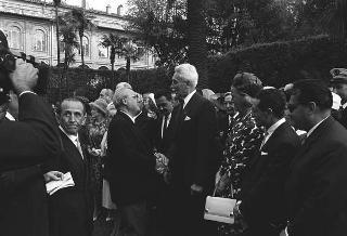 Ricevimento offerto dal Presidente della Repubblica Giuseppe Saragat al Corpo Diplomatico per il ventesimo anniversario della fondazione della Repubblica