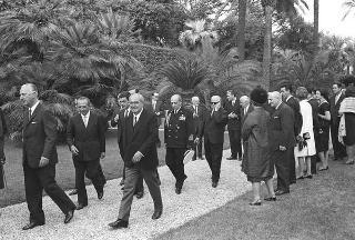 Ricevimento offerto dal Presidente della Repubblica Giuseppe Saragat al Corpo Diplomatico per il ventesimo anniversario della fondazione della Repubblica