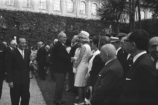 Ricevimento offerto dal Presidente della Repubblica Giuseppe Saragat al Corpo Diplomatico per il ventesimo anniversario della fondazione della Repubblica
