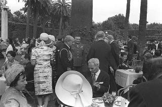 Ricevimento offerto dal Presidente della Repubblica Giuseppe Saragat al Corpo Diplomatico per il ventesimo anniversario della fondazione della Repubblica