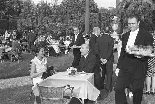 Ricevimento offerto dal Presidente della Repubblica Giuseppe Saragat al Corpo Diplomatico per il ventesimo anniversario della fondazione della Repubblica