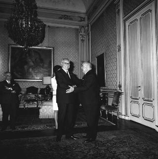 Il Presidente della Repubblica Giuseppe Saragat riceve in udienza i rappresentati dei Paesi sudamericani