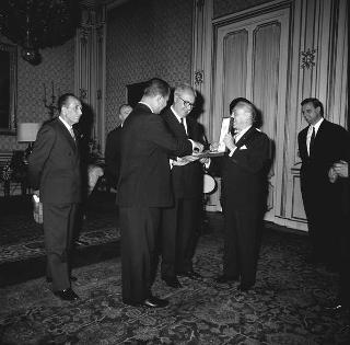 Il Presidente della Repubblica Giuseppe Saragat riceve in udienza i rappresentati dei Paesi sudamericani