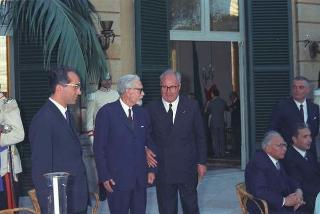 Ricevimento offerto dal Presidente della Repubblica Giuseppe Saragat nei giardini del Quirinale per il ventesimo anniversario della fondazione della Repubblica