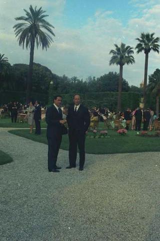 Ricevimento offerto dal Presidente della Repubblica Giuseppe Saragat nei giardini del Quirinale per il ventesimo anniversario della fondazione della Repubblica