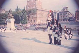 Ricevimento offerto dal Presidente della Repubblica Giuseppe Saragat nei giardini del Quirinale per il ventesimo anniversario della fondazione della Repubblica