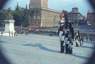 Ricevimento offerto dal Presidente della Repubblica Giuseppe Saragat nei giardini del Quirinale per il ventesimo anniversario della fondazione della Repubblica