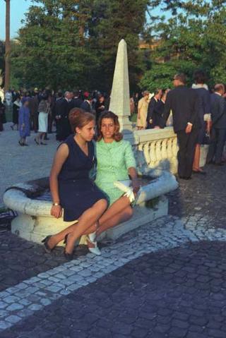 Ricevimento offerto dal Presidente della Repubblica Giuseppe Saragat nei giardini del Quirinale per il ventesimo anniversario della fondazione della Repubblica