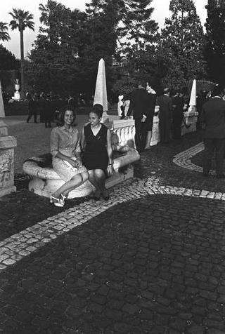 Ricevimento offerto dal Presidente della Repubblica Giuseppe Saragat nei giardini del Quirinale per il ventesimo anniversario della fondazione della Repubblica