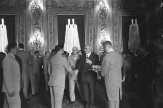 Ricevimento offerto dal Presidente della Repubblica Giuseppe Saragat nei giardini del Quirinale per il ventesimo anniversario della fondazione della Repubblica