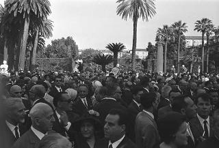 Ricevimento offerto dal Presidente della Repubblica Giuseppe Saragat nei giardini del Quirinale per il ventesimo anniversario della fondazione della Repubblica