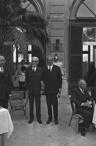 Ricevimento offerto dal Presidente della Repubblica Giuseppe Saragat nei giardini del Quirinale per il ventesimo anniversario della fondazione della Repubblica