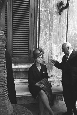 Ricevimento offerto dal Presidente della Repubblica Giuseppe Saragat nei giardini del Quirinale per il ventesimo anniversario della fondazione della Repubblica