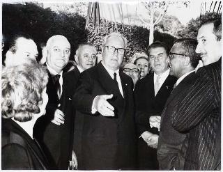 Ricevimento offerto dal Presidente della Repubblica Giuseppe Saragat nei giardini del Quirinale per il ventesimo anniversario della fondazione della Repubblica