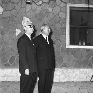 Il Presidente della Repubblica Giuseppe Saragat riceve in visita privata a Castelporziano l'Ambasciatore Arthur Goldberg, rappresentante degli USA alle Nazioni Unite