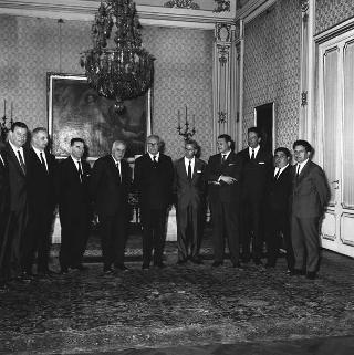 Presidente della Repubblica Giuseppe Saragat riceve la visita di omaggio di Antonio Martinelli, Presidente dell'Ordine degli ingegneri della Provincia di Roma, con il Consiglio dell'Ordine medesimo