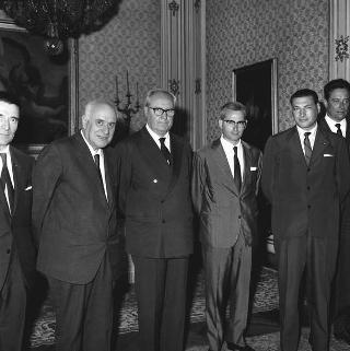 Presidente della Repubblica Giuseppe Saragat riceve la visita di omaggio di Antonio Martinelli, Presidente dell'Ordine degli ingegneri della Provincia di Roma, con il Consiglio dell'Ordine medesimo