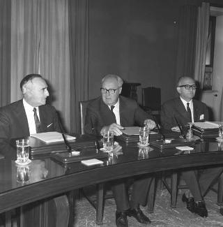 Il Presidente della Repubblica Giuseppe Saragat  durante la riunione del Consiglio Superiore della Magistratura, Palazzo dei Marescialli