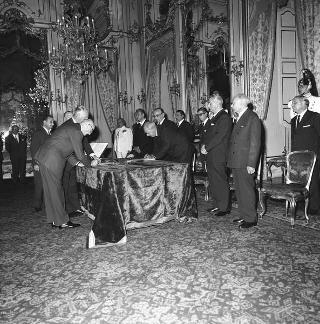 Il Presidente della Repubblica Giuseppe Saragat  alla cerimonia di Giuramento del nuovo giudice della Corte costituzionale Luigi Oggioni
