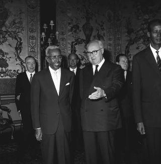 Colazione offerta Presidente della Repubblica Giuseppe Saragat in onore del Presidente della Repubblica Somala Aden Abdulla Osman