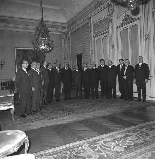 Il Sen. Italo Viglianesi, Segretario generale della UIL, con i dirigenti delle Confederazioni sindacali democratiche dei sei Paesi della CEE in udienza dal Presidente della Repubblica Giuseppe Saragat